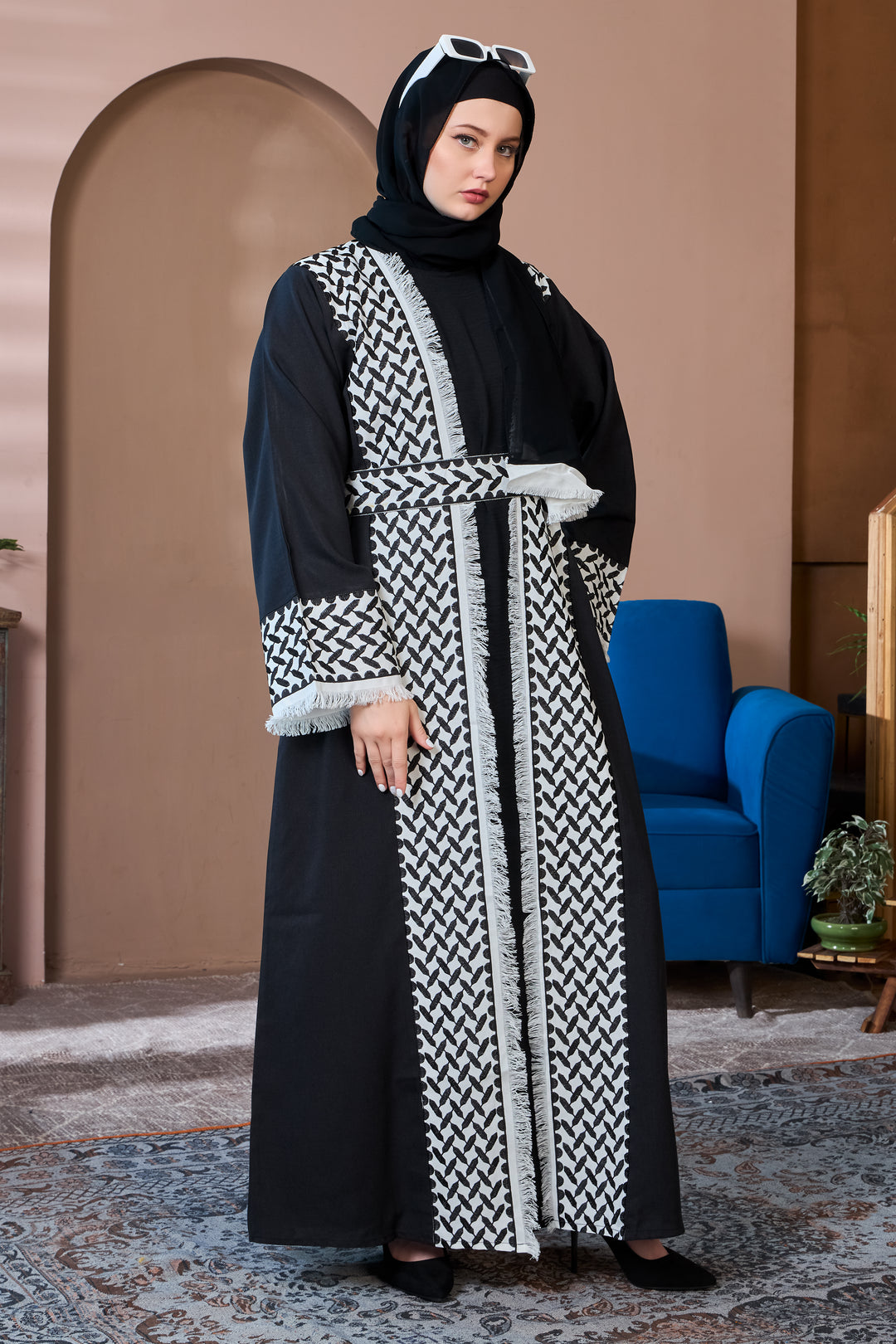 Monochrome Elegance Shrug Abaya