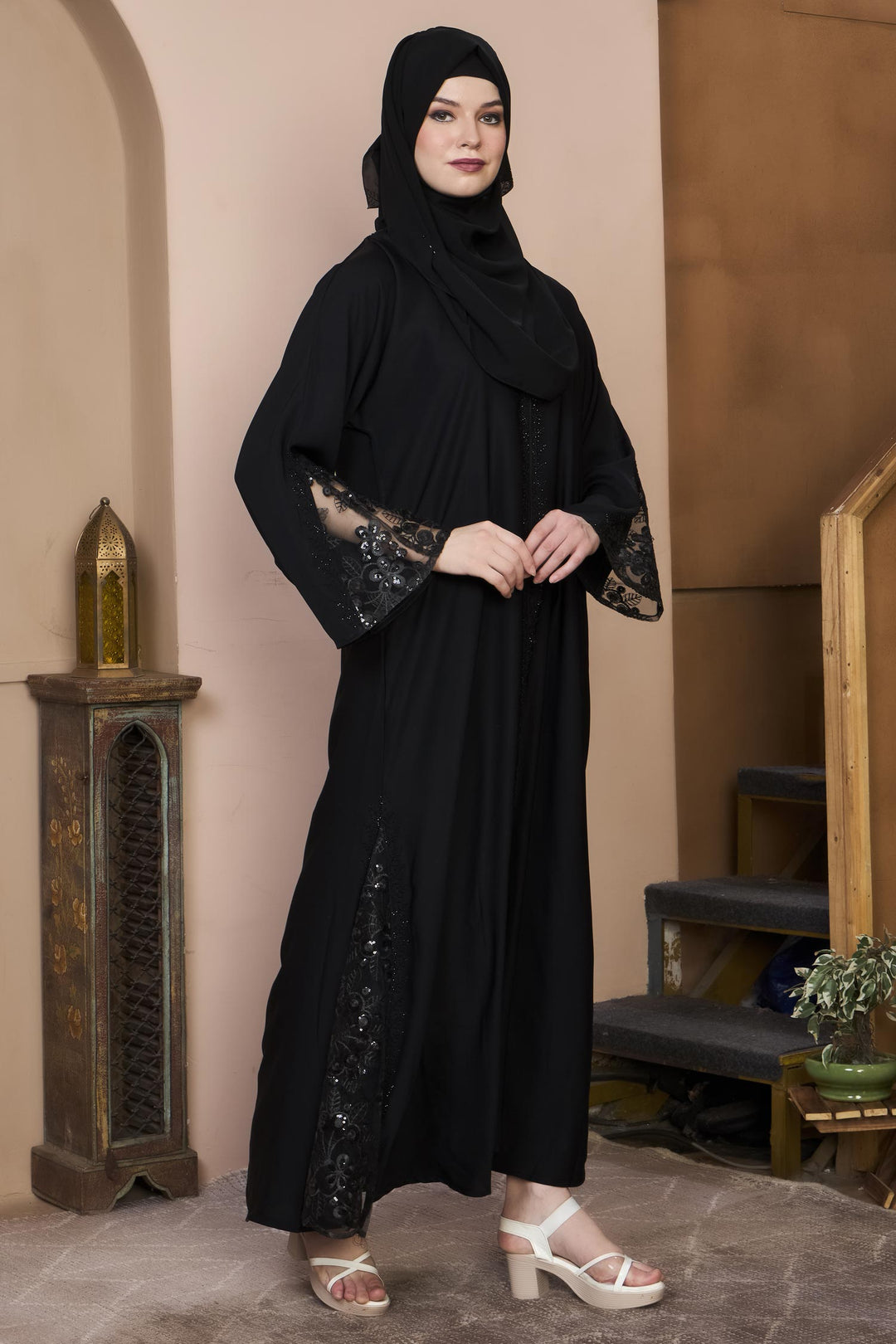 Noir Lace Abaya