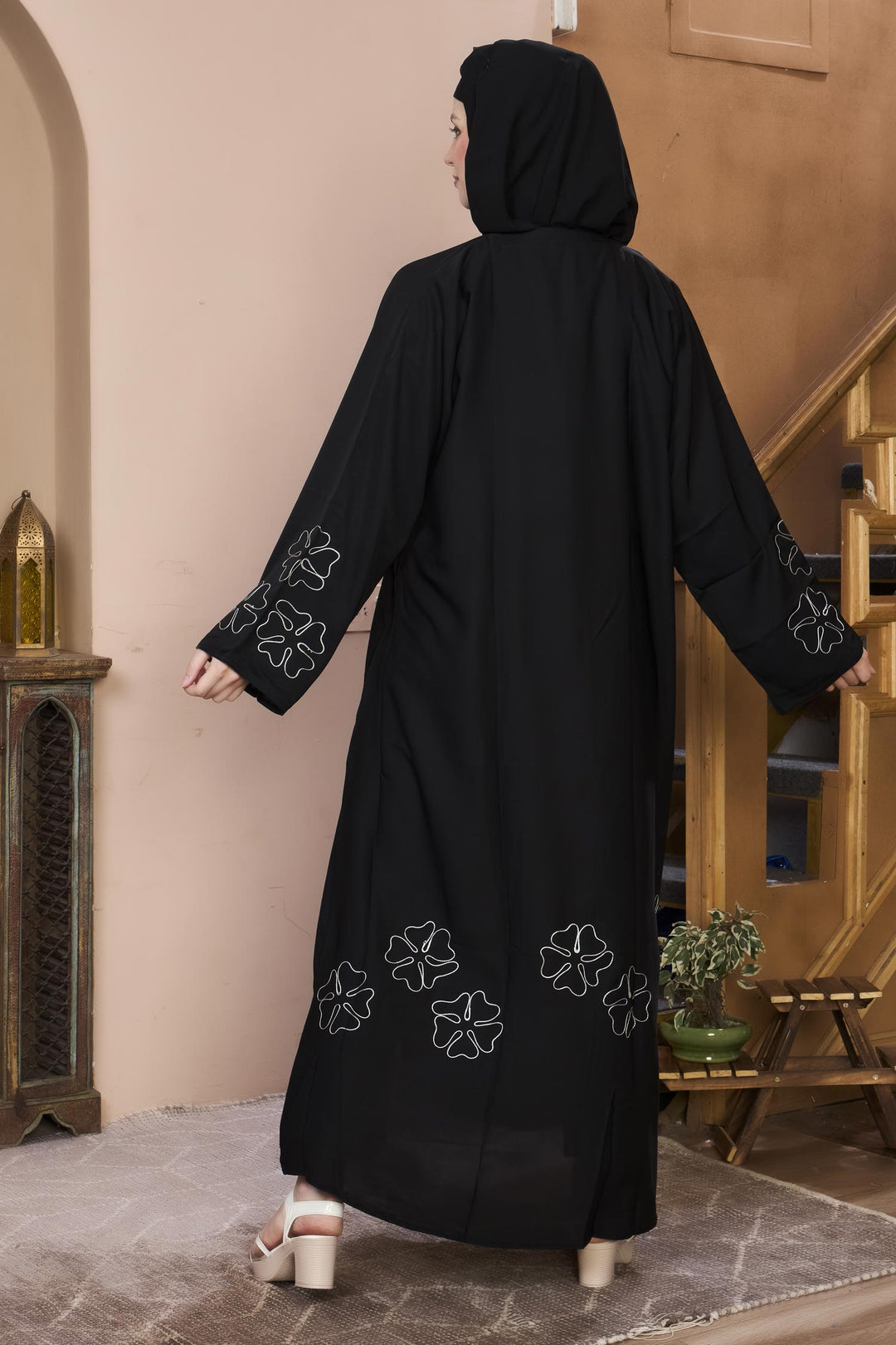 Black Floral Outline Abaya