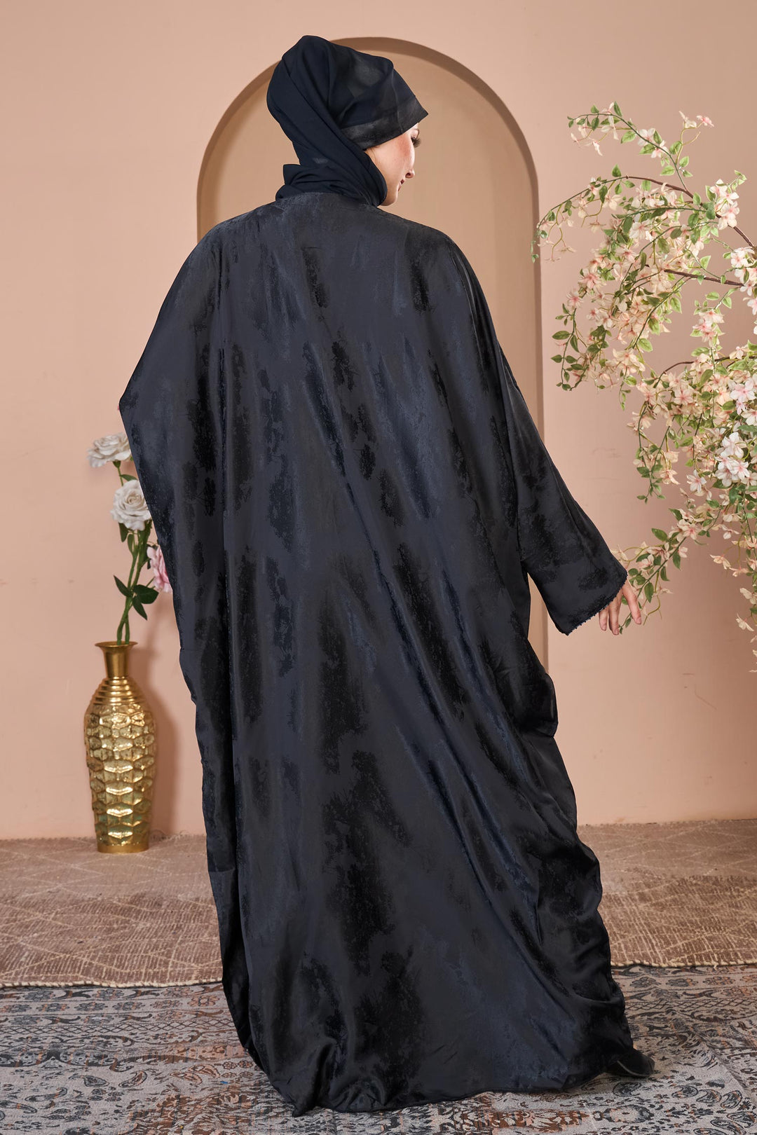 Noir Textured Abaya