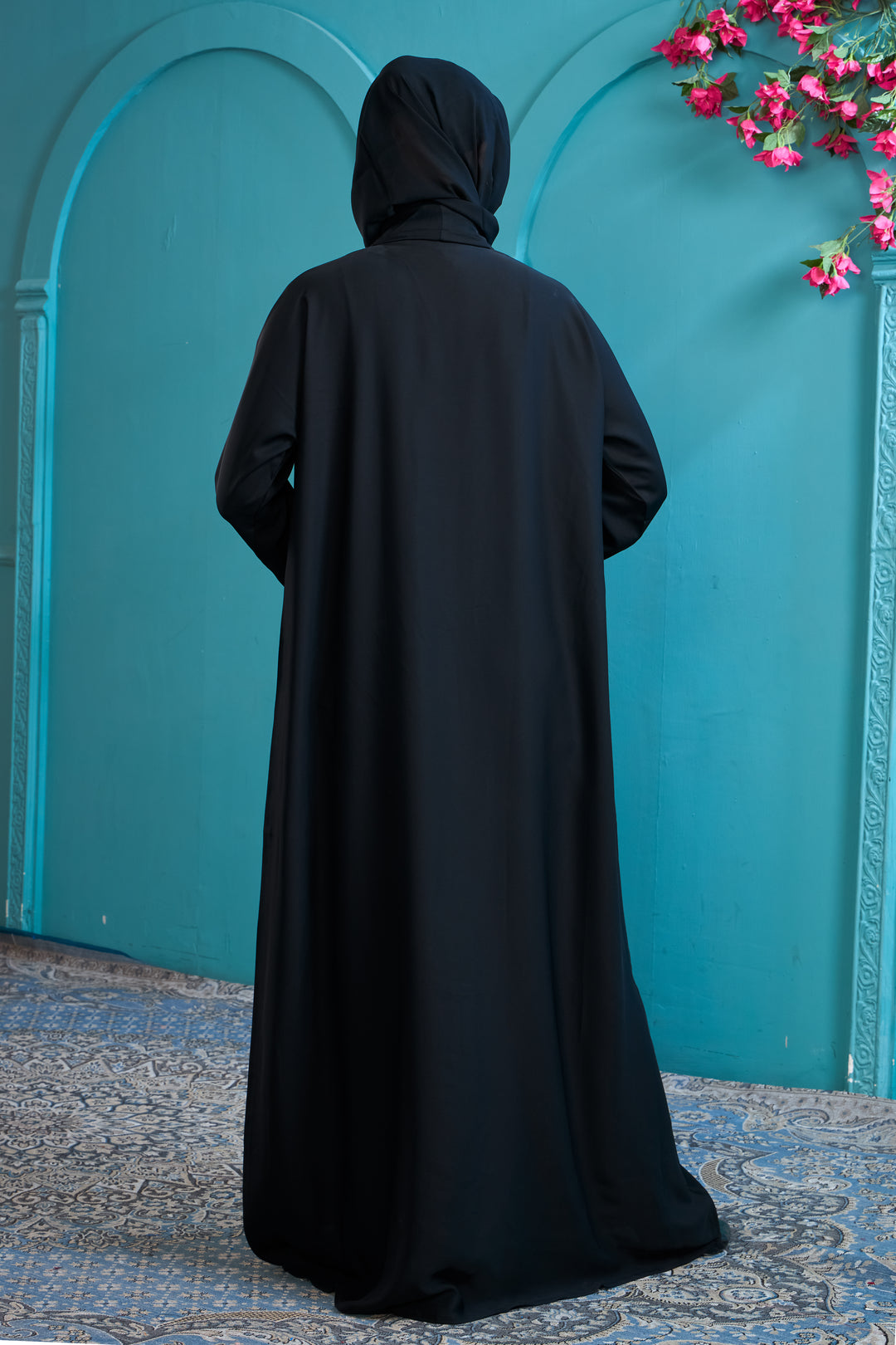 Elegant Black Abaya with Detailed Brocade