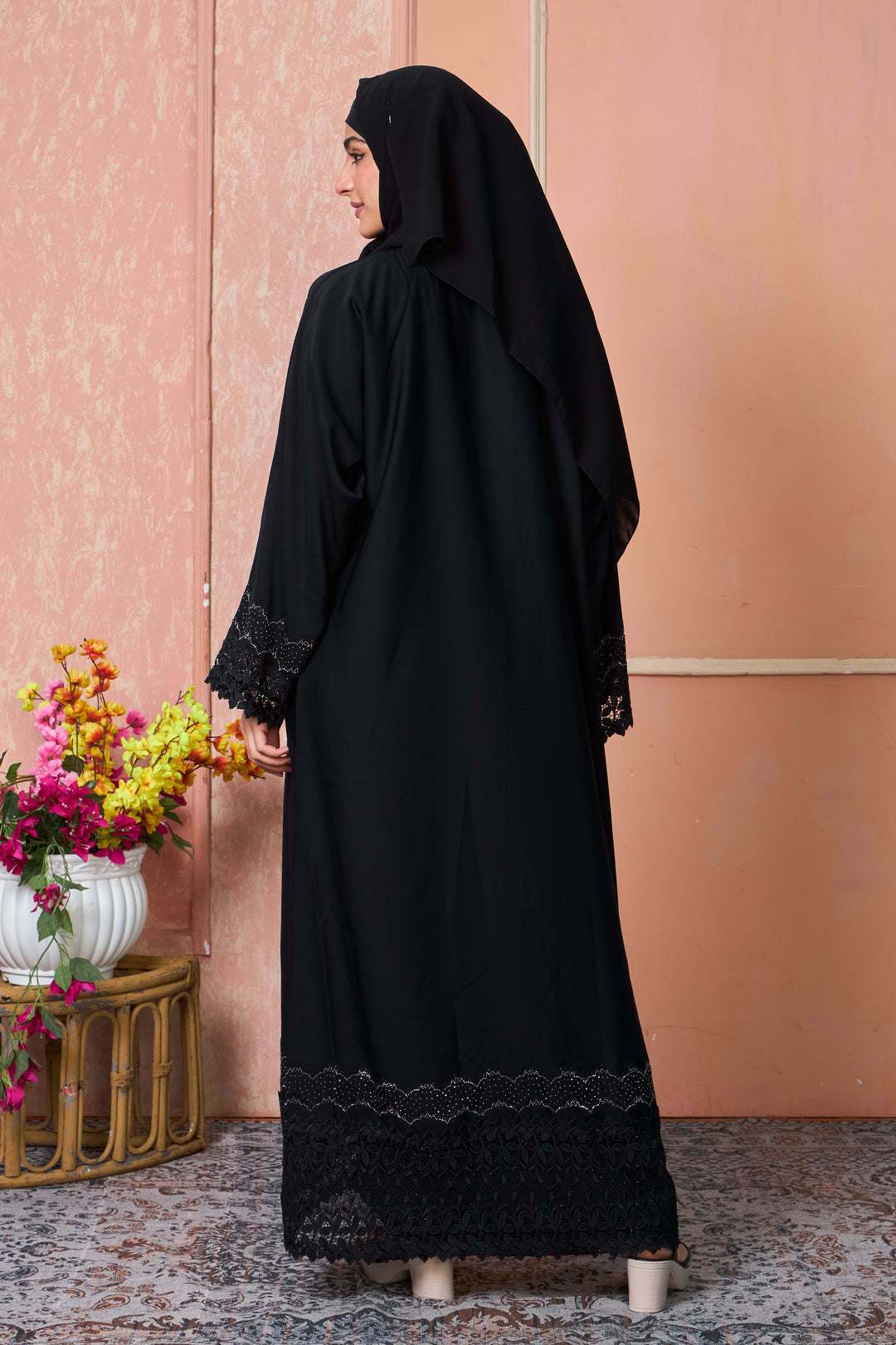 Noir Lace Elegance Abaya